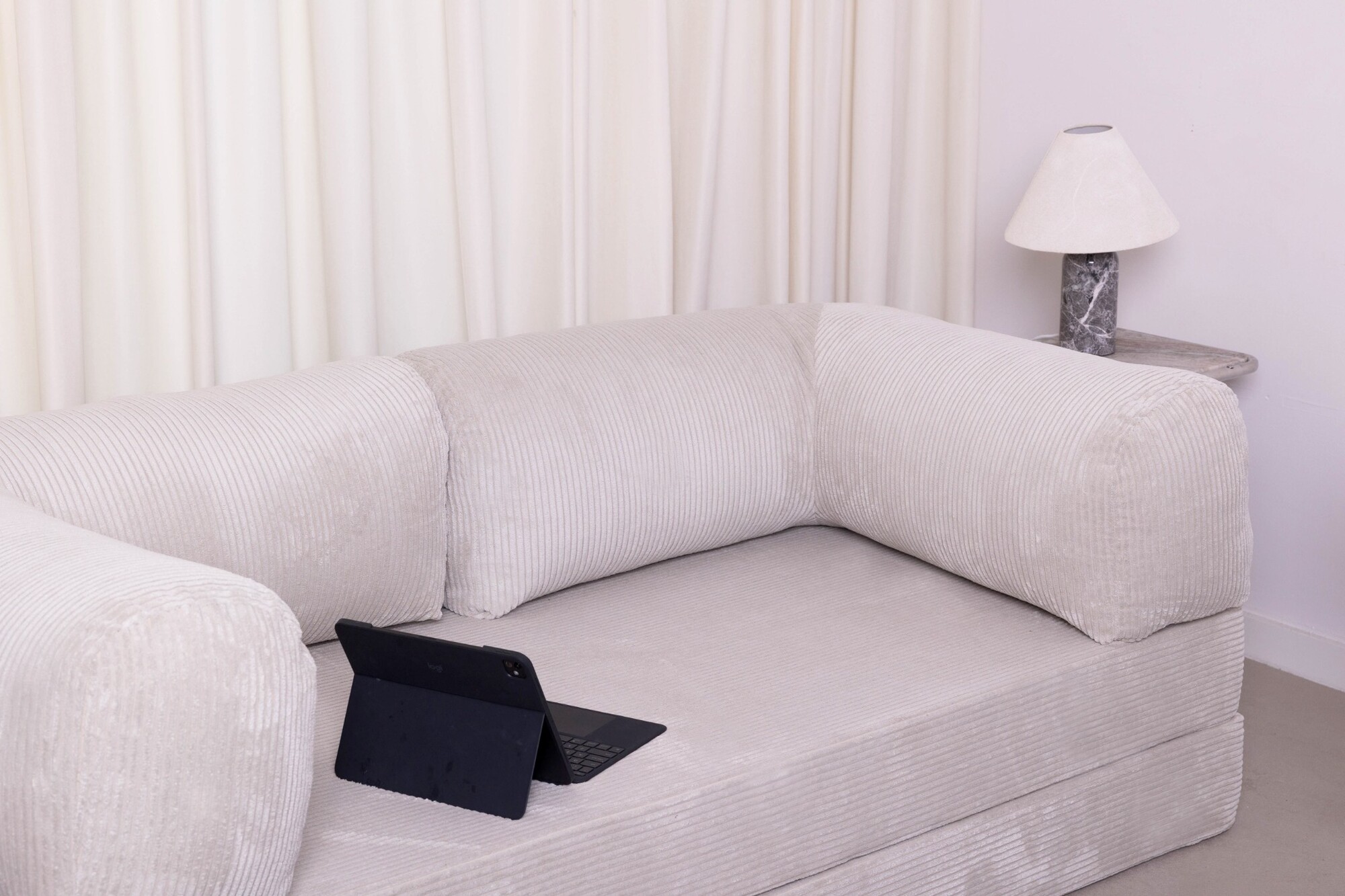 Boxspring Xpert - Asti 3-Zits Futon Slaapbank - Vloerbank met Slaapfunctie